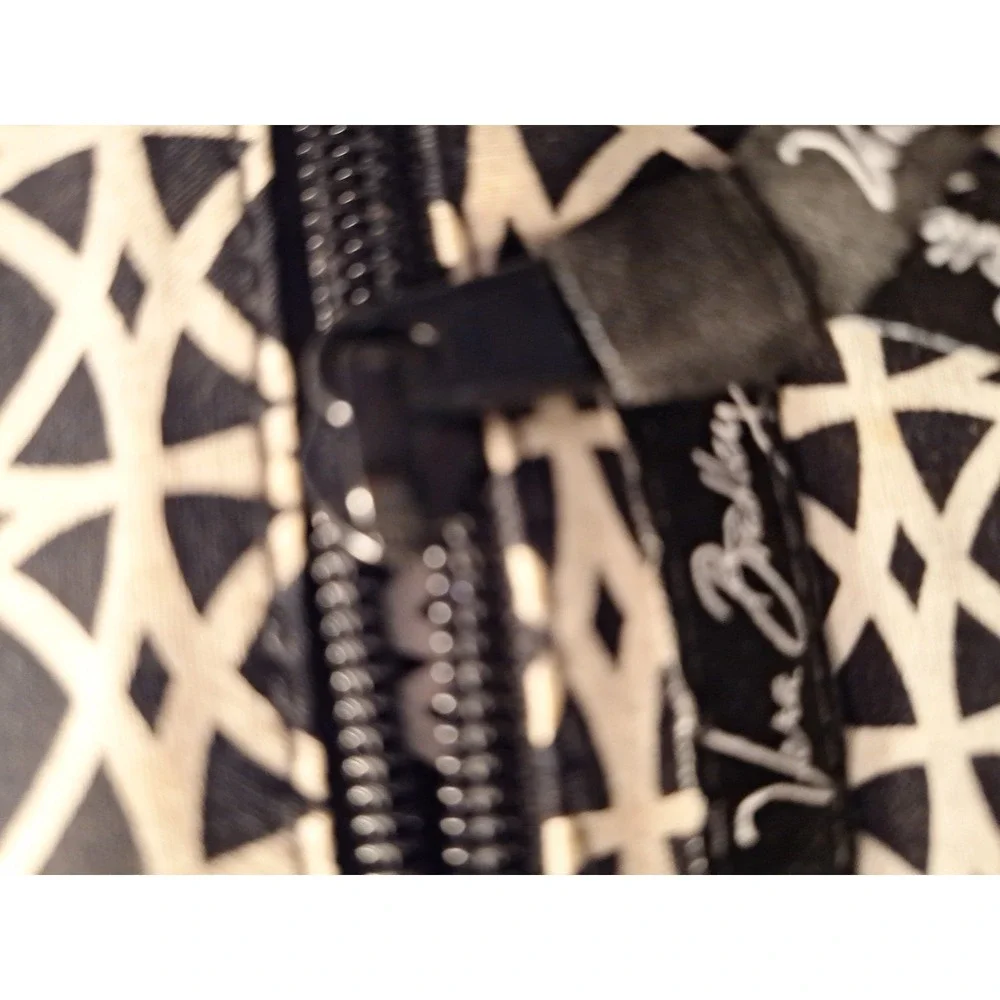 Vera Bradley Black N White Floral Handbag / Shoulder Strap & Hand Held Strap